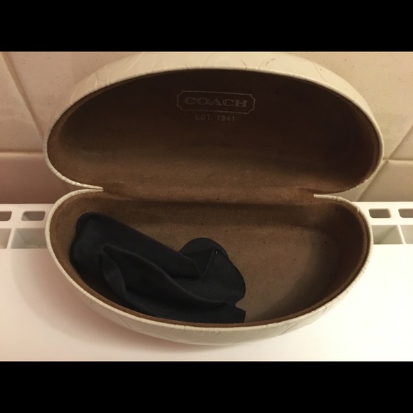 Coach items - Picture 8 of 10